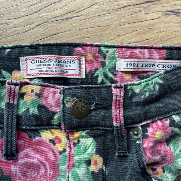 Guess Jeans 1981 3 Zip Crop Vintage Black Floral Roses Size 24 80s Y2K - Picture 14 of 15
